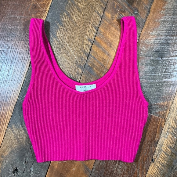 Aritzia Babaton Sculpt Knit Cropped Tank Top XS Pink Sleeveless Contour Fit - Picture 2 of 6